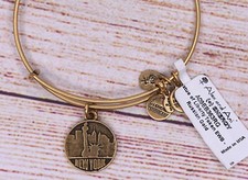 NEW NWT Alex and Ani New York