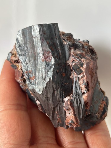 Pencil ore fragments - ore,