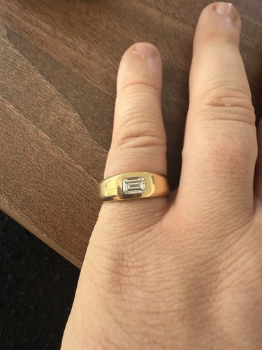 18ct yellow gold - , lab