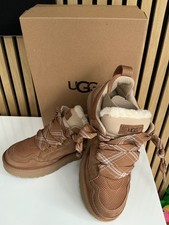 BNIB UGG Women’s Lowmel