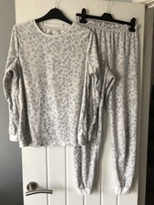 Ladies Fleece Pyjamas Size XS 6/8