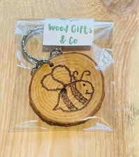 BUMBLE BEE KEYRING . WOODEN BURNT KEYCHAIN . Bumble Bee Gift, Garden Lover G