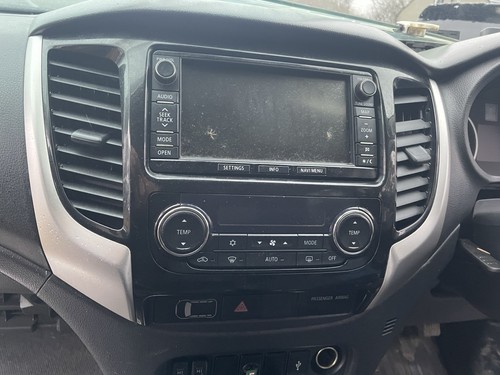 Mitsubishi l200 radio navi - radio,