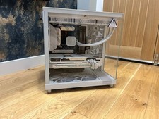 Powerful White Gaming PC |