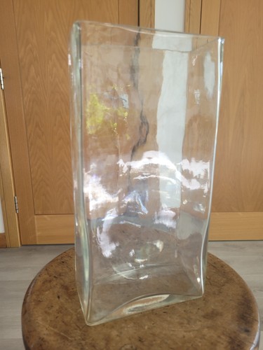 Inches tall heavy - (28cm),