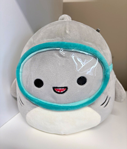 Squishmallows gordon the - gordon, shark