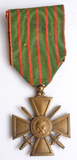 WW1 French ~ Croix de Guerre Medal ~ 1914-18 Reverse    (F019)