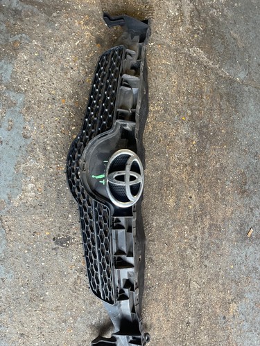 Toyota auris front upper - auris,