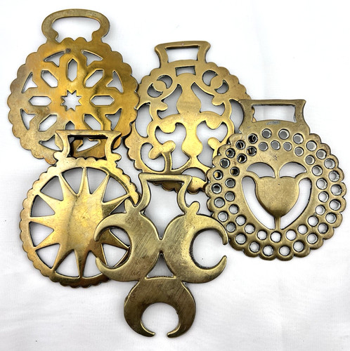 Brass horse medallion antique - brass,