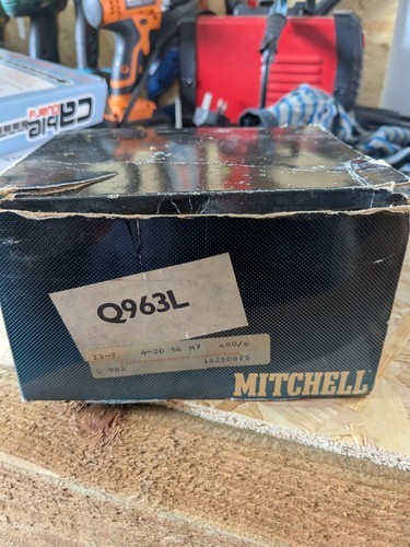 Vintage captain mitchell 624 - vintage,