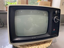 1970S sharp 10p 16h B&W televisoon set - analogue - powers up - vintage gaming