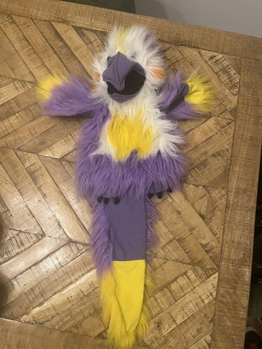 The puppet company squeaking - the,
