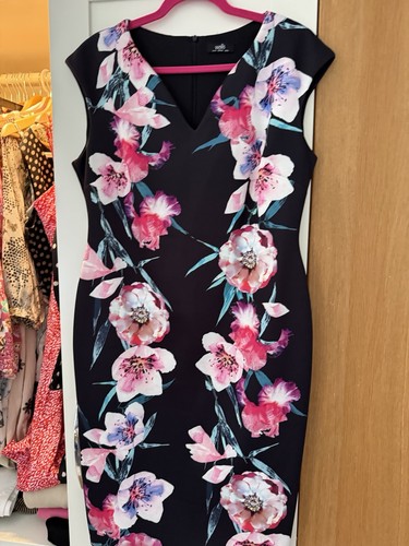 Marks spencer s crimson - spencer,
