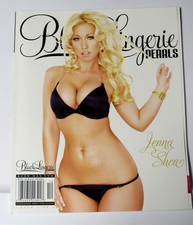 Black lingerie Pearls show