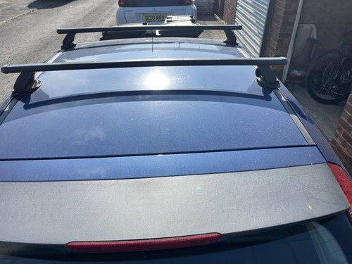 Halfords roof bar system - roof,