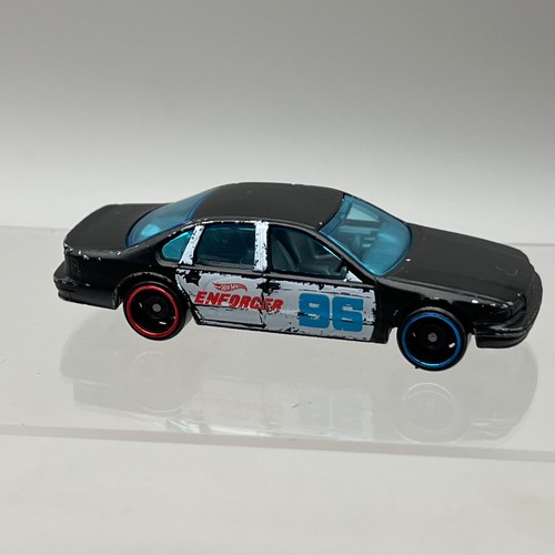 Hot wheels chevy impala ss - hot,