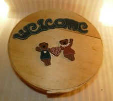 Round wooden box Welcome w/