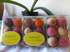 Artisan marzipan, pack of 3 box of 150 grams, six fruit-shaped sweets each.