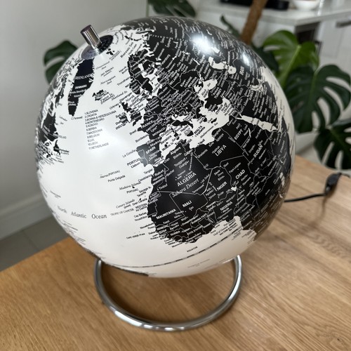 Illuminated world globe lamp - world,