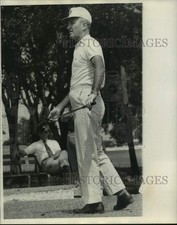 Press Photo Golfer Buddy