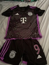 Bayern Munich 2023/24 Away Kit