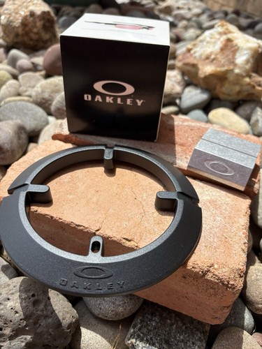 Oakley lot metal display - oakley,