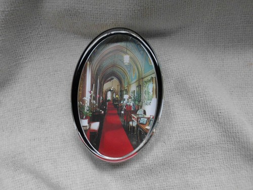 Daphne pain glass paperweight - daphne,