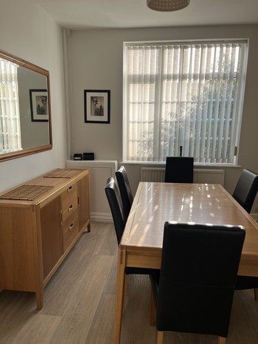 Oak seater extending - 6-8,