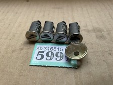 GENUINE  set of 4 THULE USED MATCHING  BARREL  LOCKS PLUS KEY Number N035