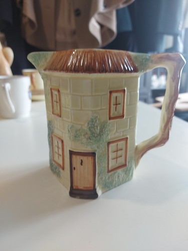 Vintage keele street pottery - keele,