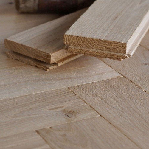 Light tumbled solid oak - tumbled,