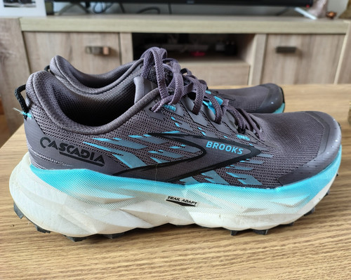 Brooks cascadia trail running - cascadia,