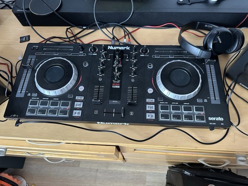 Numark mixtrack platinum with - numark,