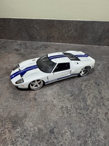 Jada 2005 ford gt - 1/24,
