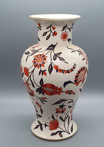 Stunning wade vase - wade,