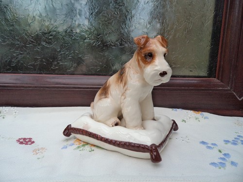 Old vintage porcelain fox - old,