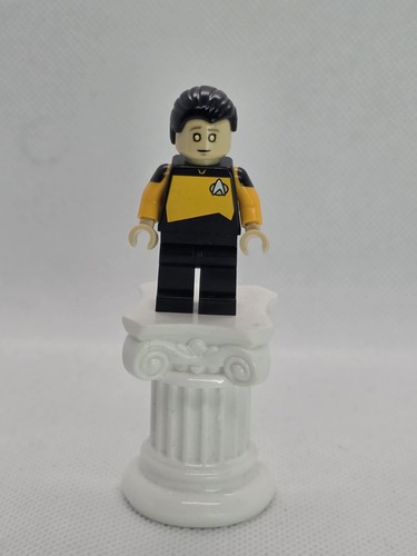 Lego lieutenant commander data - lego,
