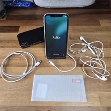 Apple iPhone XR - 64GB - White