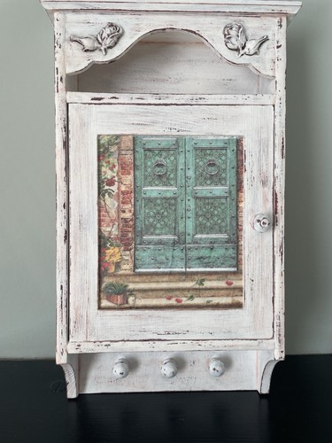 Wooden key box - , mounted