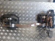 Fiat 500 for ka BRAKE AND CLUTCH PEDALS BOX ASSEMBLY 1.2 PETROL 2009-2016