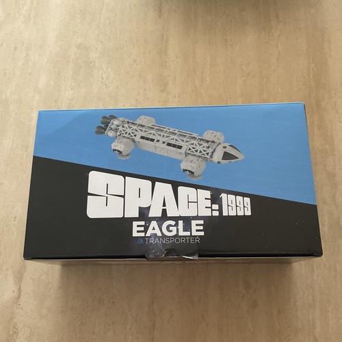 Space 1999 eagle transporter - 1999,