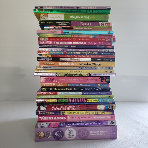 Girls junior reader book - junior,
