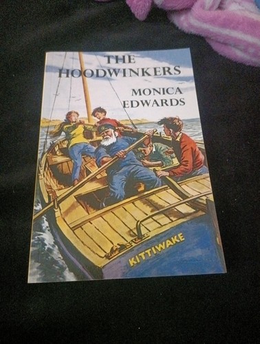 Monica edwards the hoodwinkers - monica,