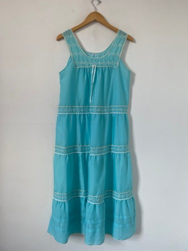 David nieper gown medium - gown,