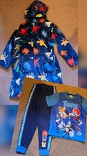 Super Soft Dinosaur Dressing Gown & Sonic PJ's Pyjama Set Age 7-8