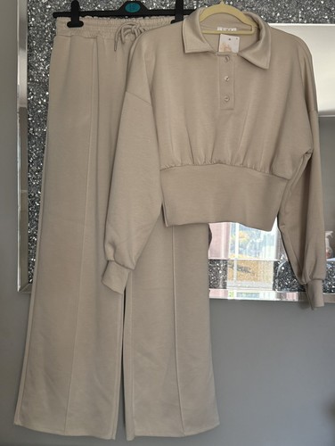 Bnwt ladies wide leg - 2, piece