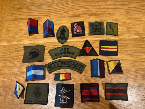 Various military cloth badges - various,