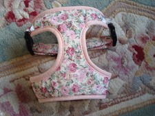 NEW FLORAL STEP IN SMALL DOG