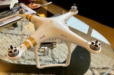 DJI Phantom 3 Professional 4K - VGC - Wont link to controller - Drone only