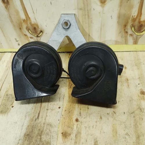 Twin horn assembly - assembly,